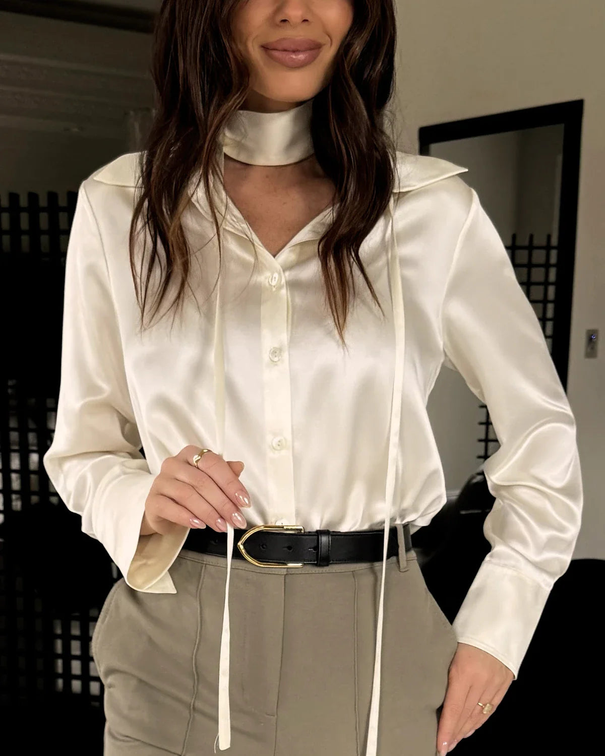 LUCIA – Elegant Tie-Neck Silk Blouse